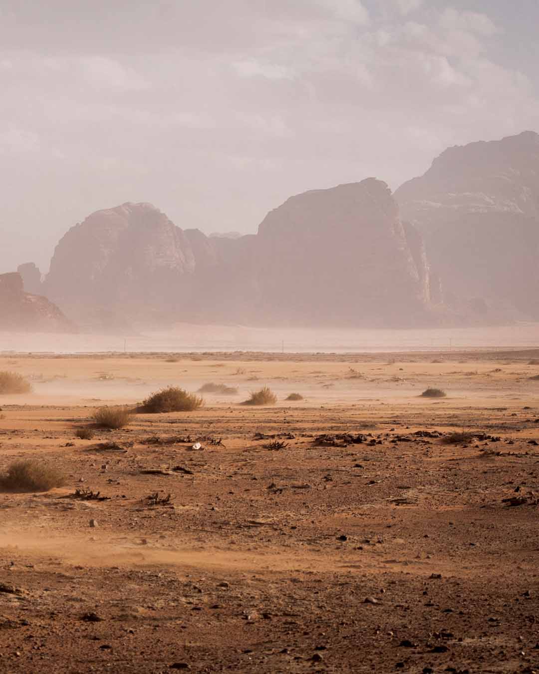 desert sandstorm hazy view